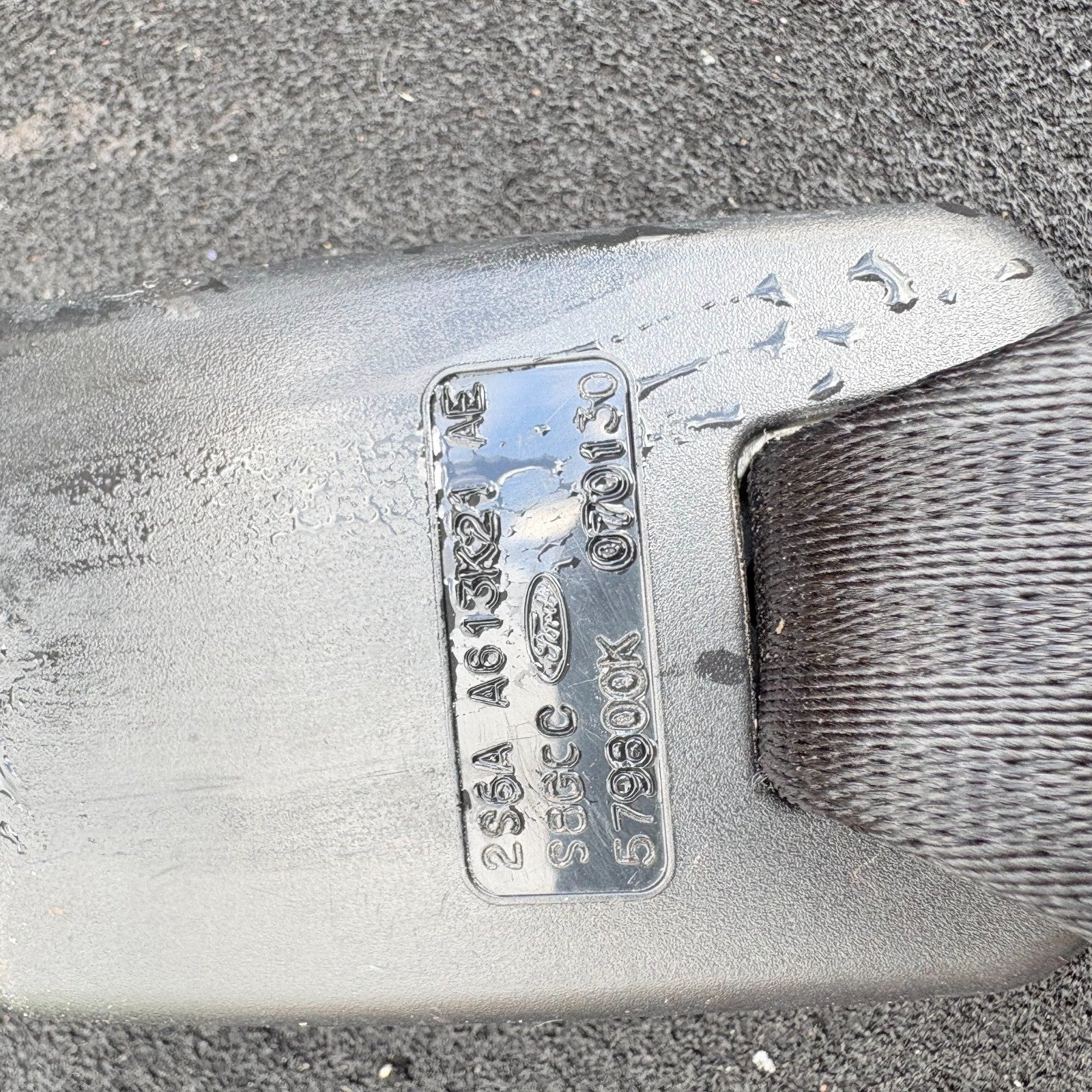 FORD FIESTA SEAT BELT STALK BUCKLE