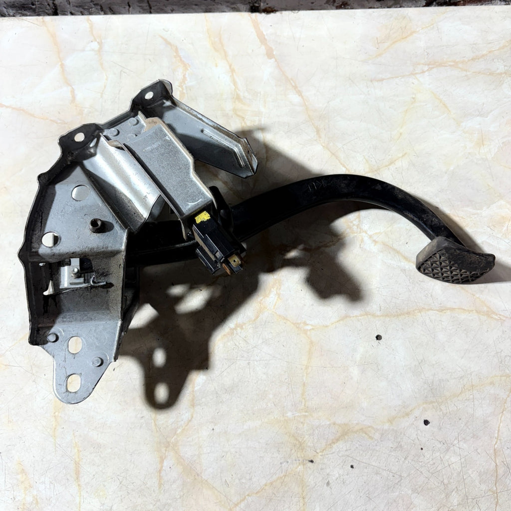 Vauxhall Astra H A04 1.7 CDTi 2004-2010 Brake Pedal Box 13178200
