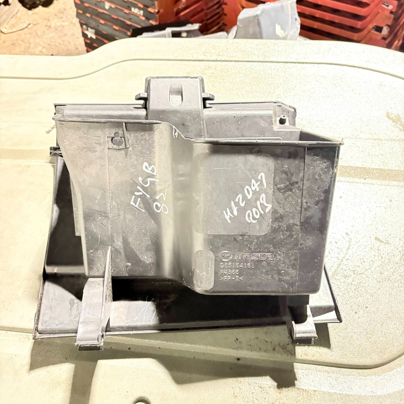 Mazda 2 DE/DH Mk2 Glovebox Compartment Dashboard Storage D65164161 2007-2015