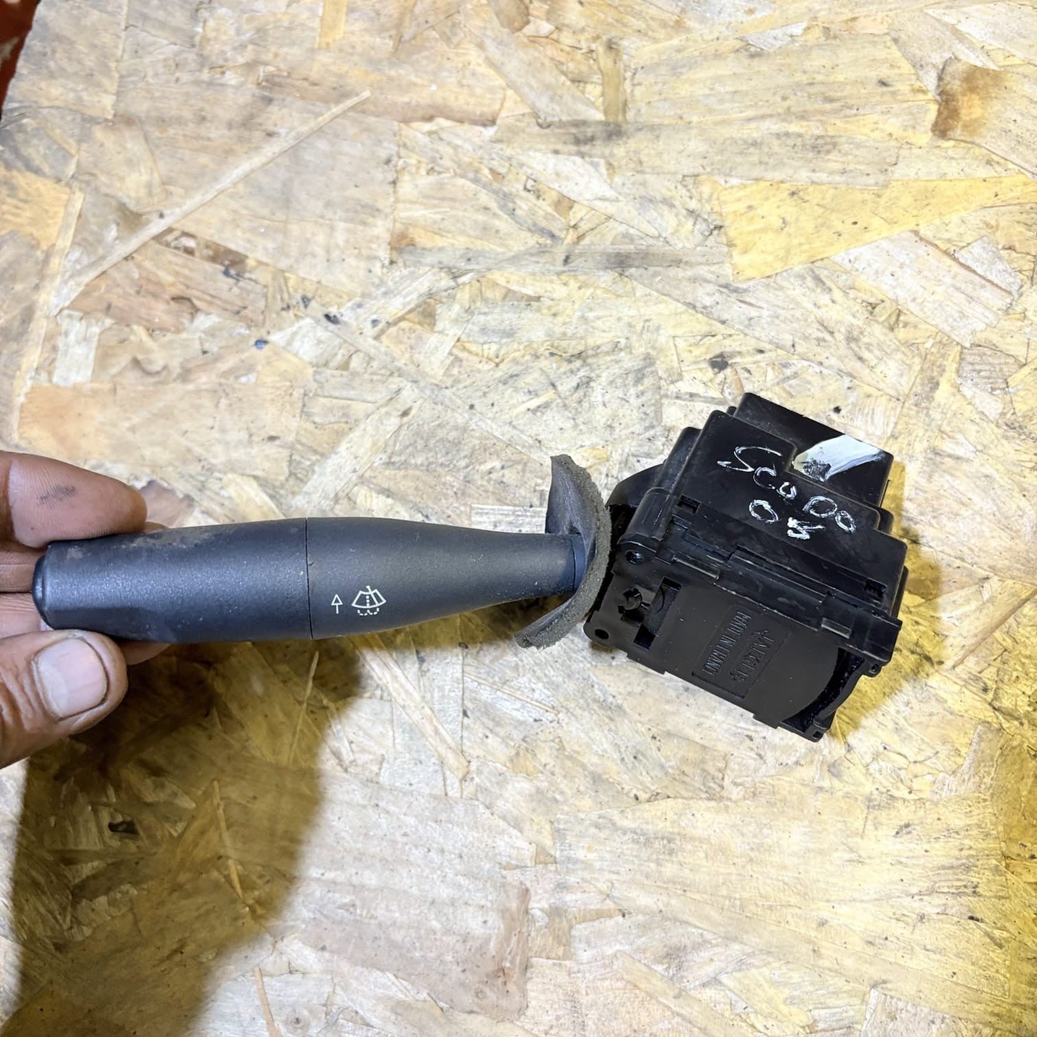 CITROEN BERLINGO PEUGEOT PARTNER WIPER STALK 96049596ZL