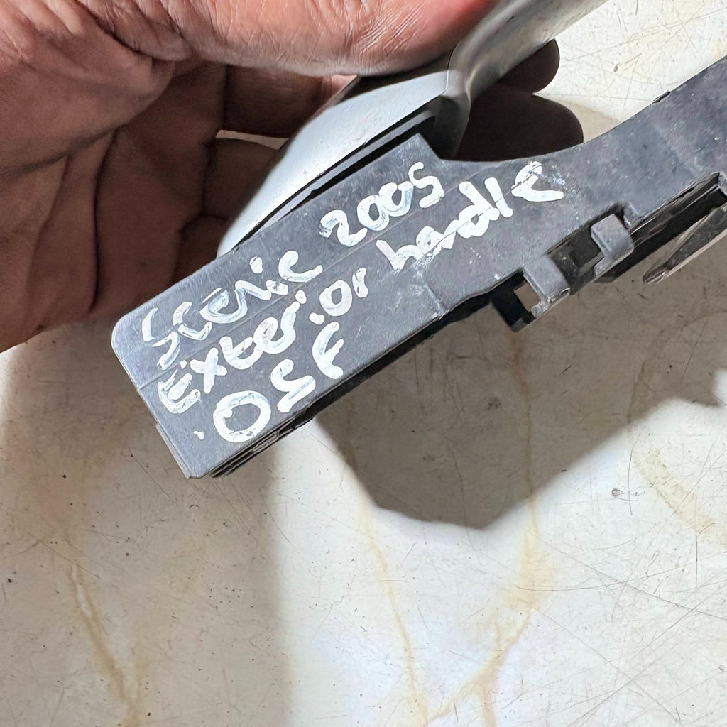2005 RENAULT SCENIC MK3 EXTERIOR DOOR HANDLE FRONT RIGHT DRIVER SIDE