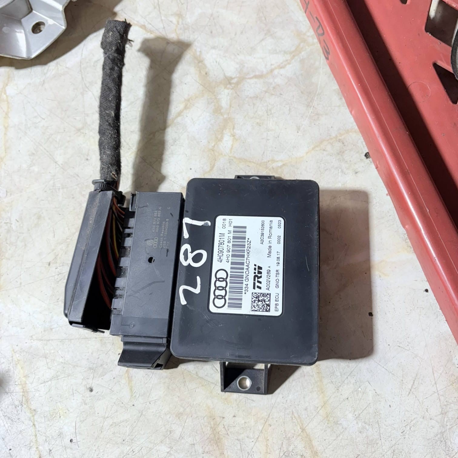 AUDI A6 4G2, C7, 4GC Handbrake Control Unit 4H0907801M 3.0 Diesel 235kw 30744112