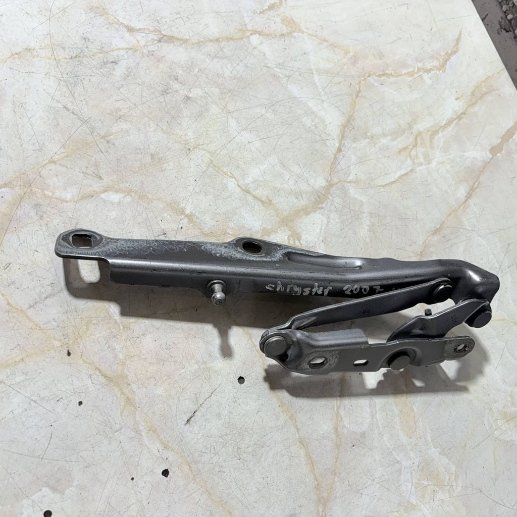 Chrysler 300C 2005-2010 Front Left Bonnet Hinge