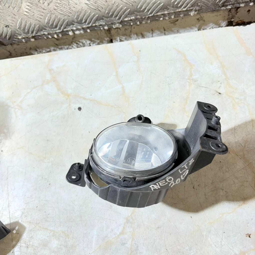 CHEVROLET AVEO 2011-2020 T300 RIGHT DRIVER SDIE FRONT FOG LIGHT LAMP
