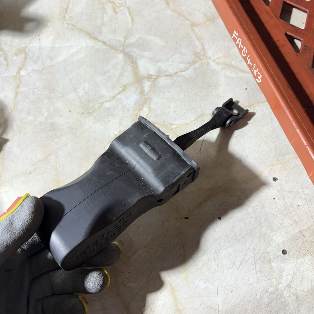2008-2014 SEAT LEON FR REAR DOOR CHECK STRAP