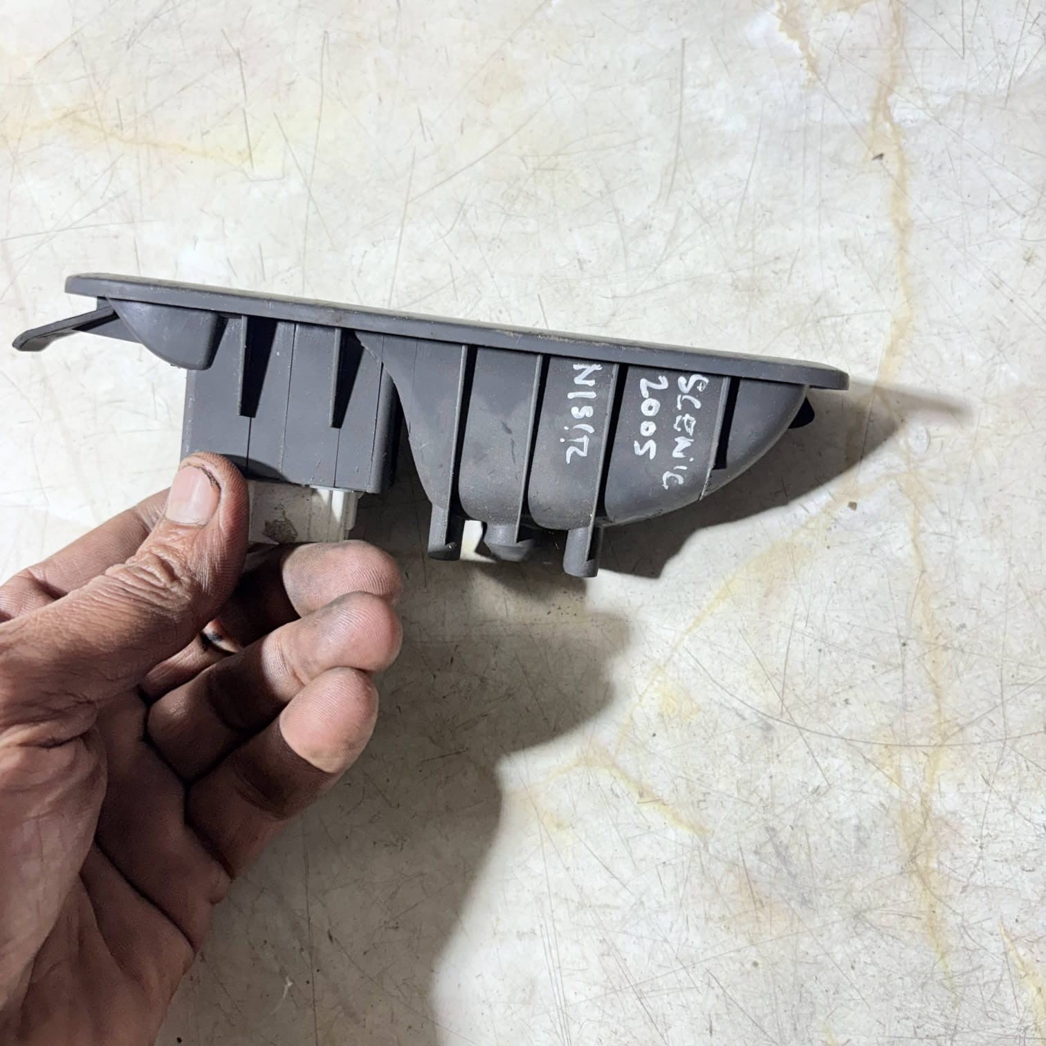 Renault Scenic/Grand Scenic MK2 2005 Passenger Rear Window Switch