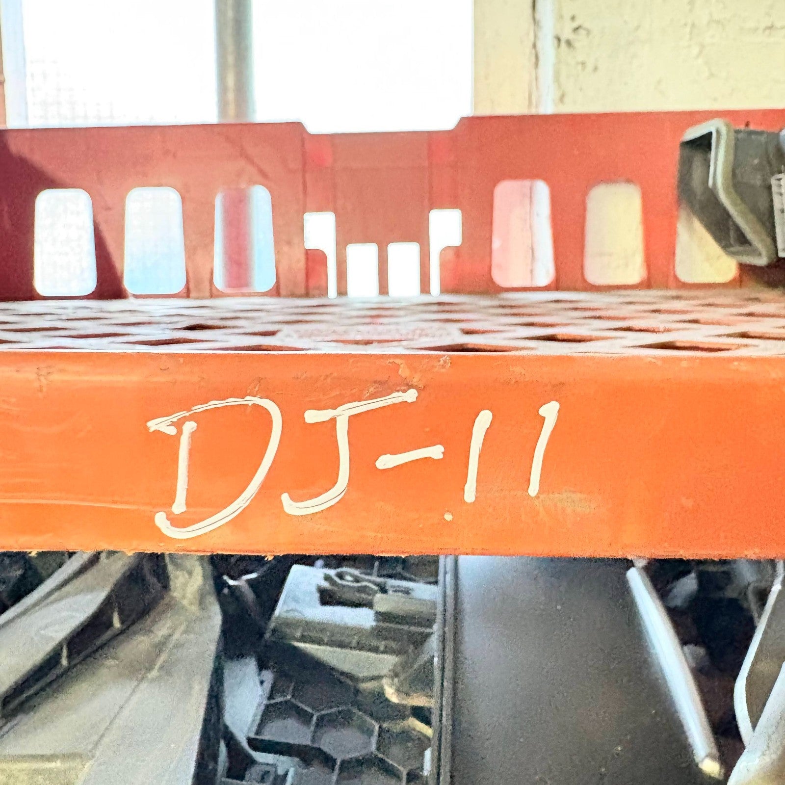 05-2012 VW FOX NSF PASSENGER SIDE DASH AIR VENT 5Z0819703