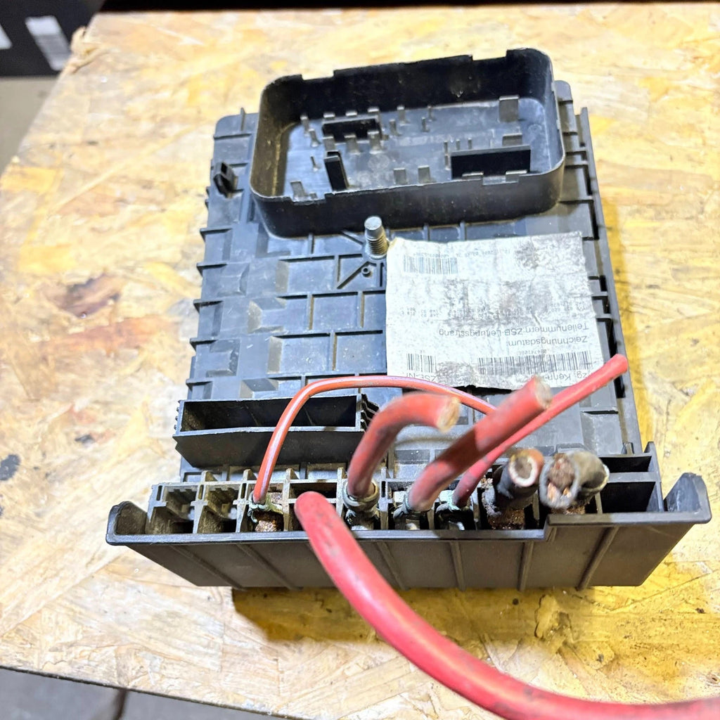 2006 - 2010 VolksWagen Passat Fuse Box Relay Control Module 1K0 937 125 A