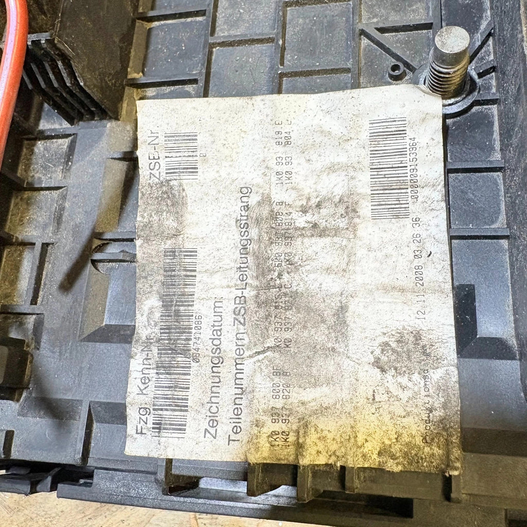 2006 - 2010 VolksWagen Passat Fuse Box Relay Control Module 1K0 937 125 A