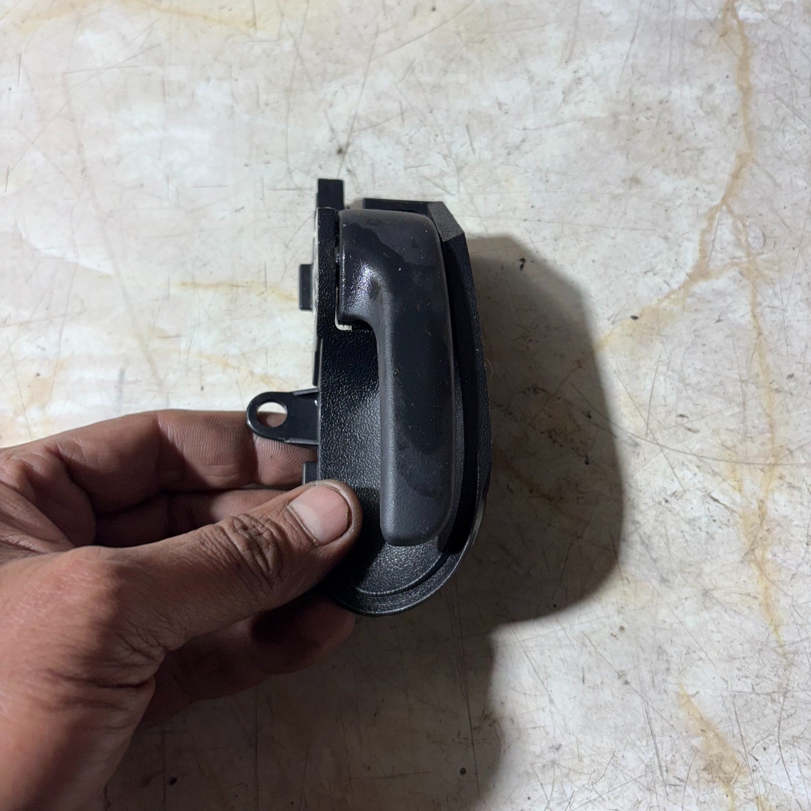 TOYOTA AYGO OSR DRIVERS SIDE REAR INNER DOOR HANDLE 2005-2014