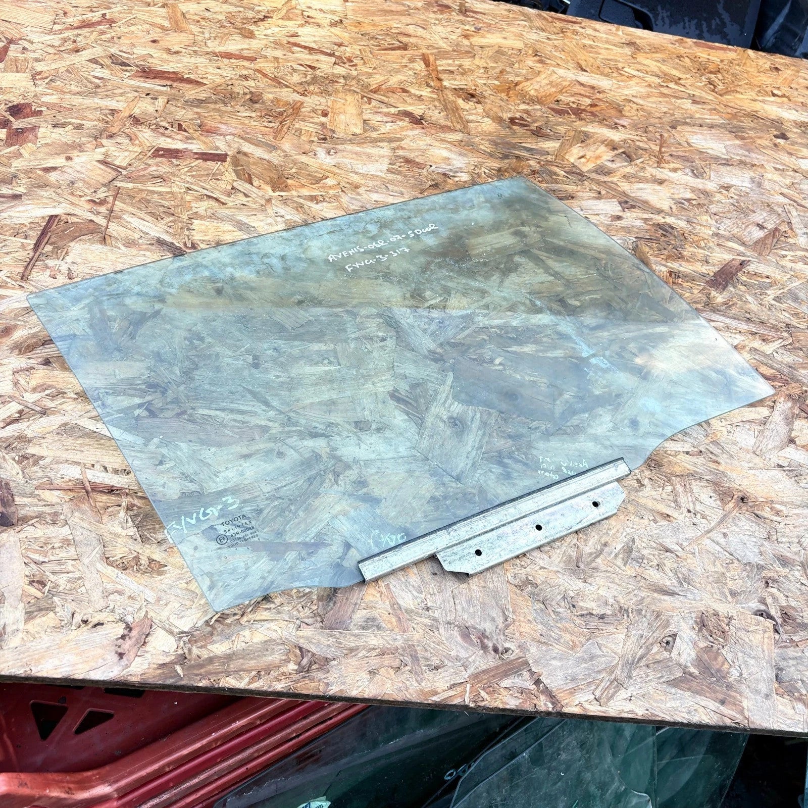 Door-Drop Glass - REAR RIGHT for Toyota Avensis 2007