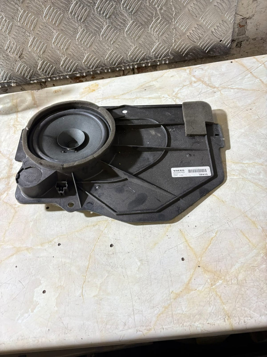 Volvo C30 2007-2013 Rear Left Quarter Speaker 31252246 4 Ohm 3 Door