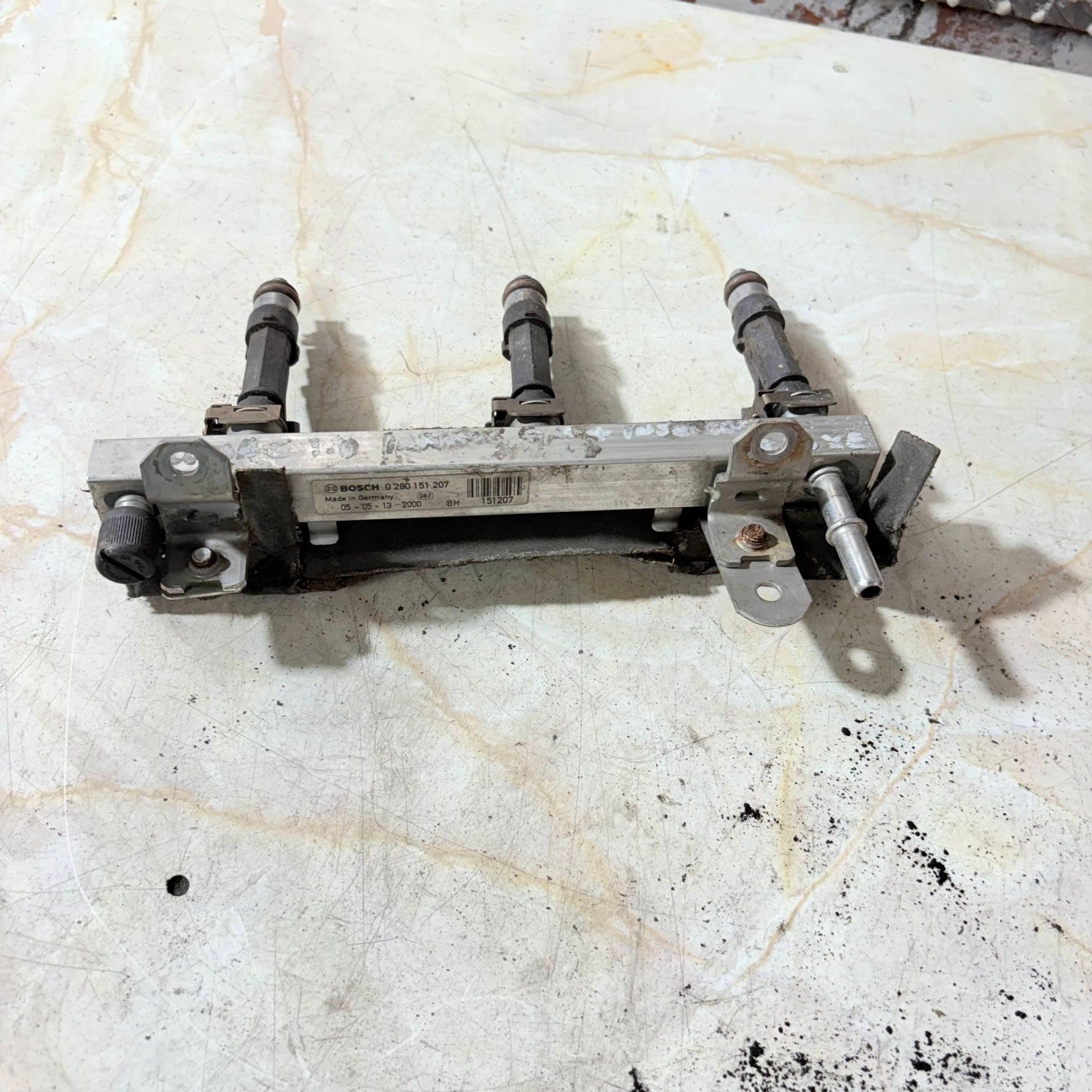 VAUXHALL CORSA D FUEL RAIL & INJECTORS 0280151207 BOSCH