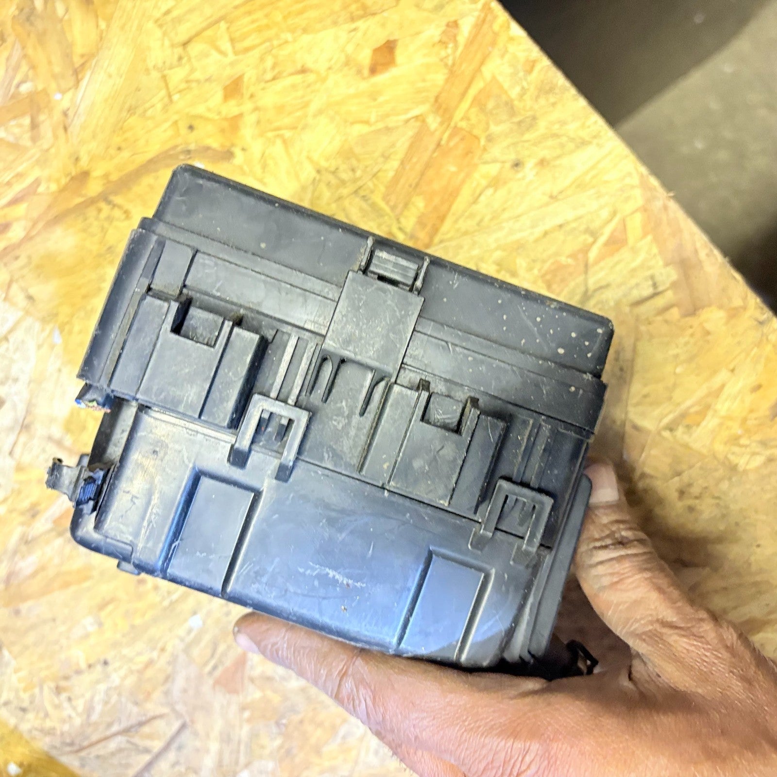 Nissan Pixo Fuse Box/Relay Junction Under Dashboard 1.0 Petrol 2009-2013