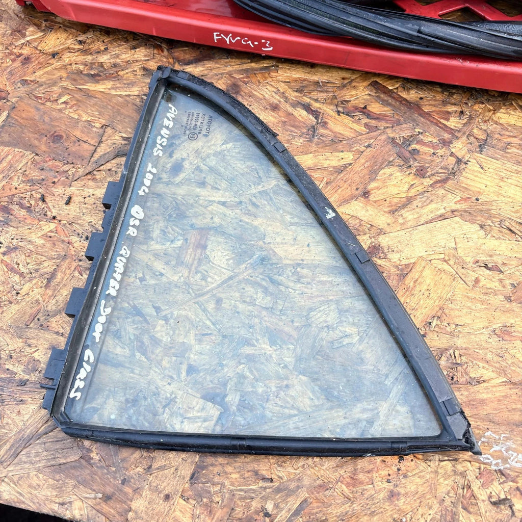 TOYOTA AVENSIS MK2 QUARTER WINDOW GLASS DRIVERS REAR RIGHT 2003~2008