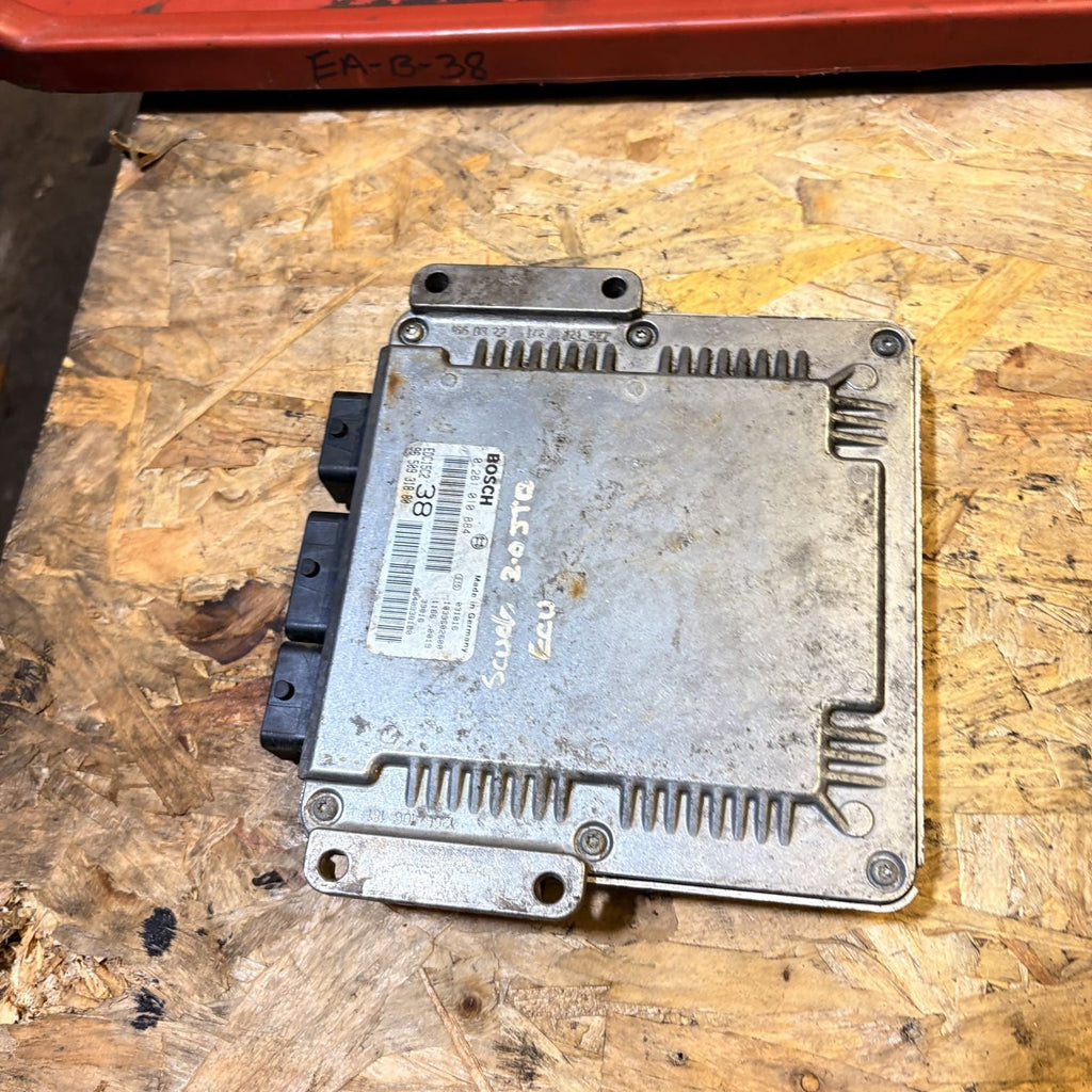 PEUGEOT CITROEN FIAT SCUDO DISPATCH 0281010884 9650931880 ECU ENGINE CONTROL