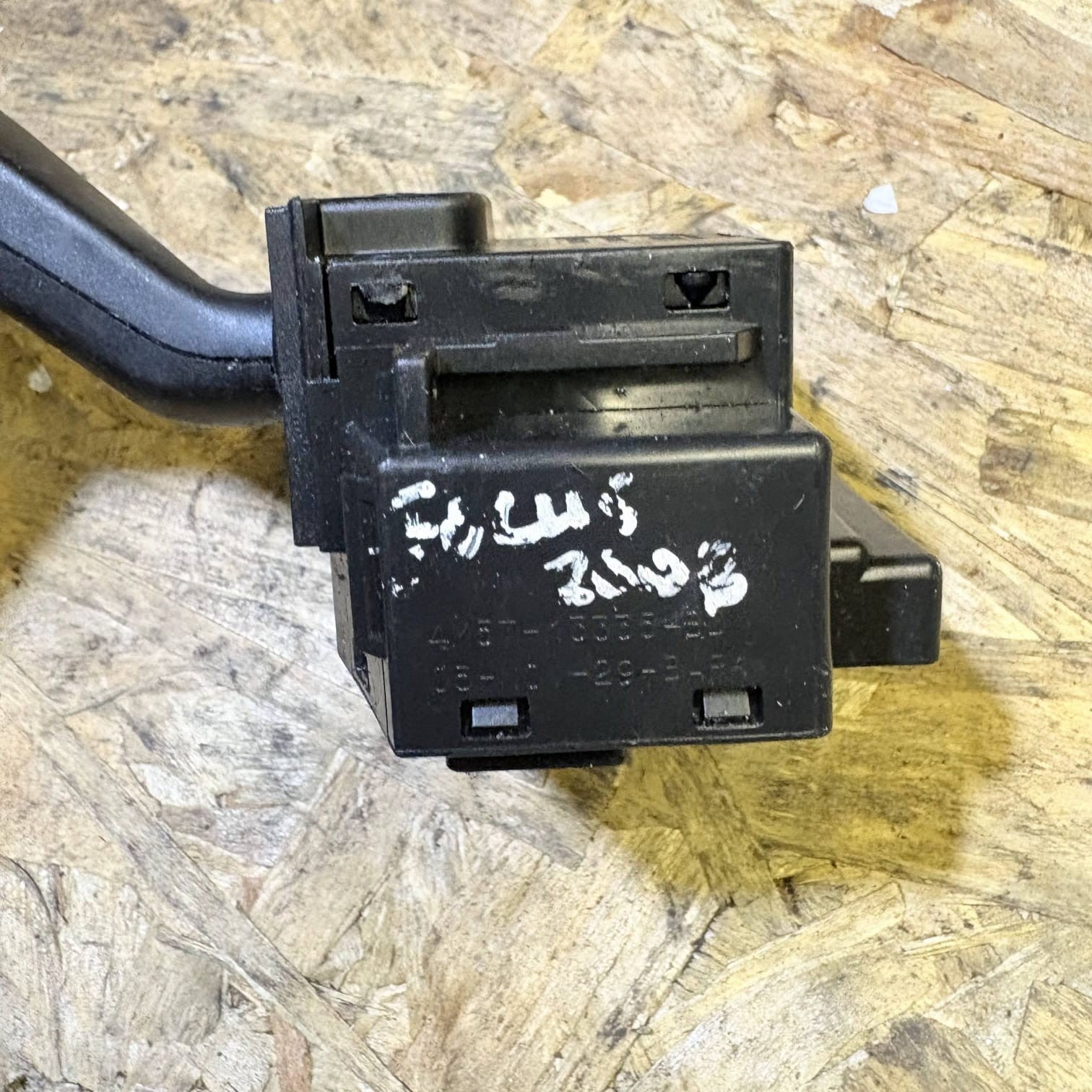 FORD FOCUS C-MAX KUGA TRANSIT INDICATOR STALK TURN SIGNAL SWITCH 17D940C