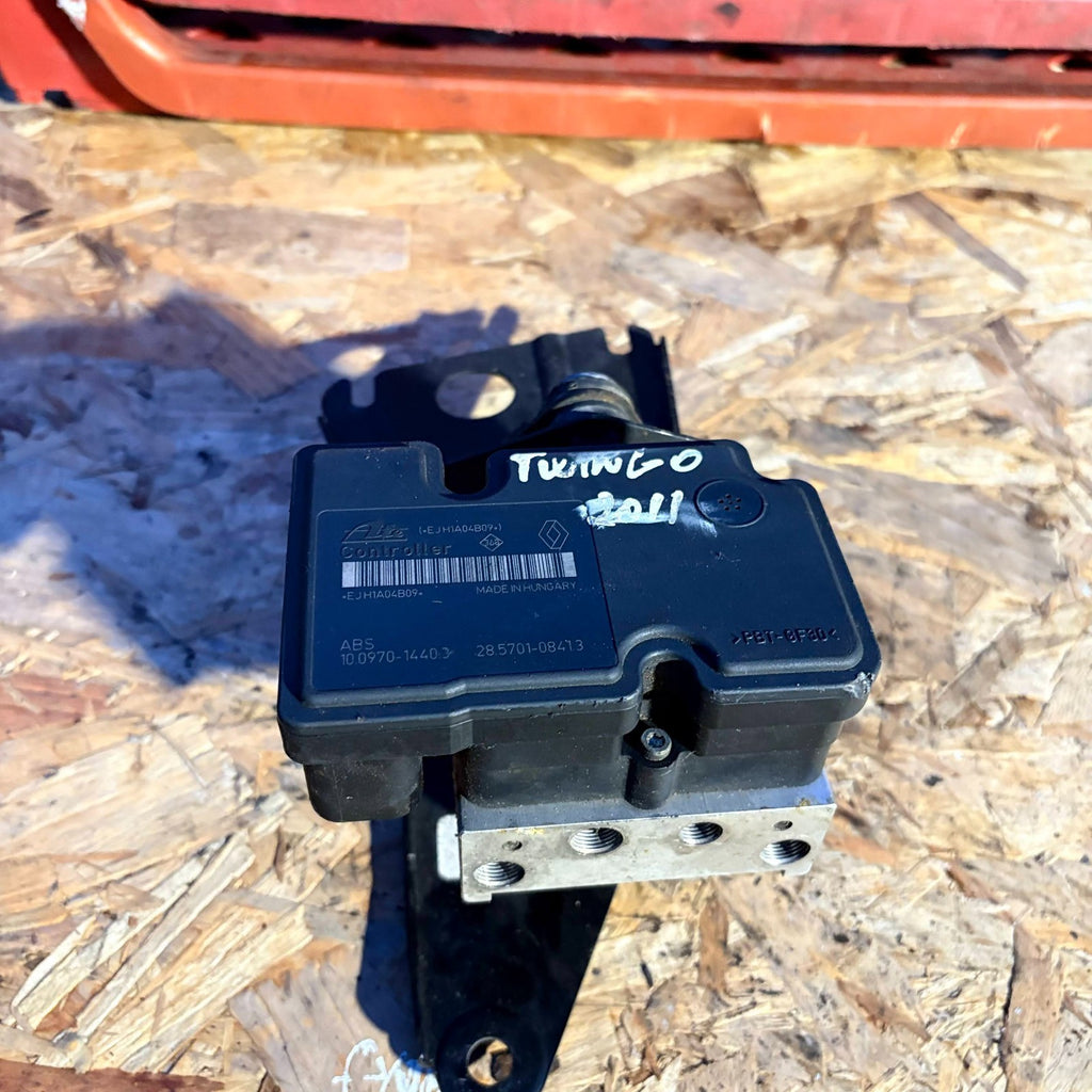 Renault Twingo 2007-2012 ABS Pump Modulator ECU Control Unit 8201065089