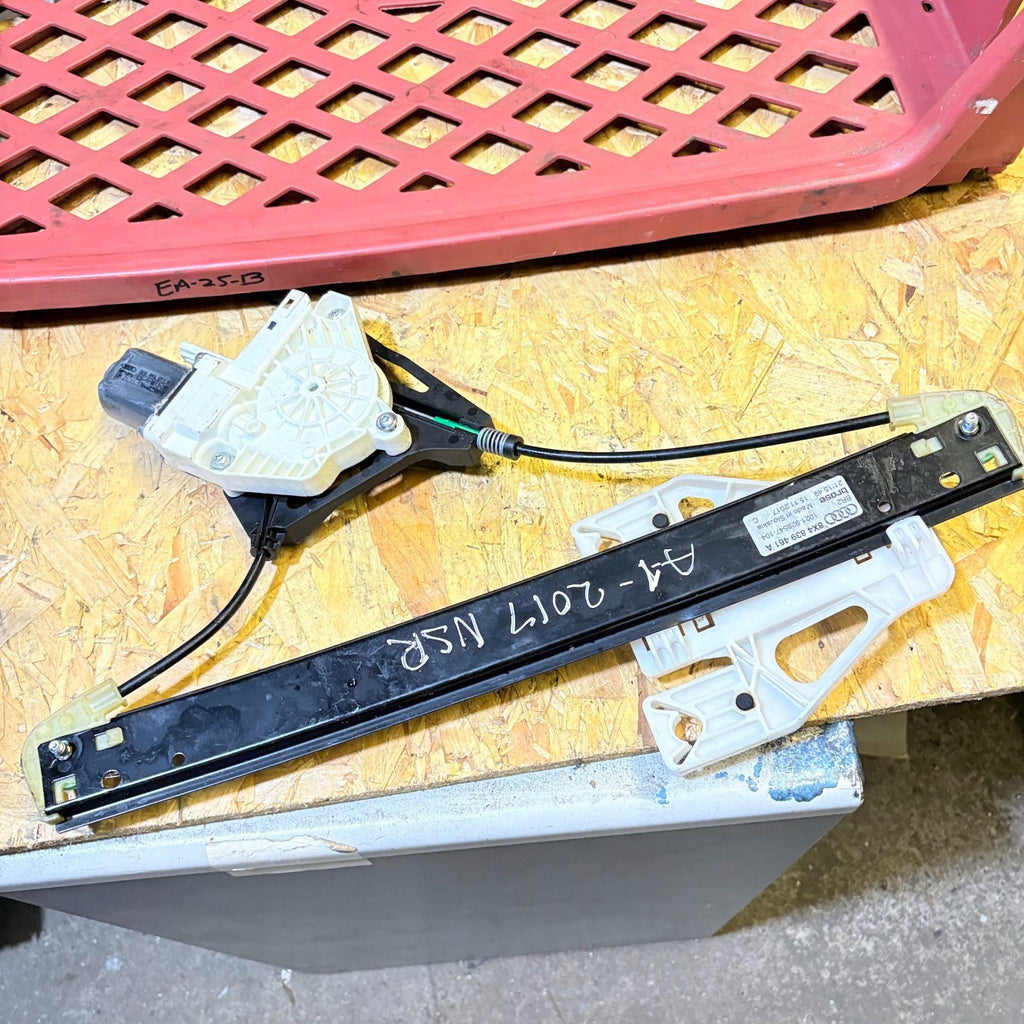 AUDI A1 2010-2018 LEFT REAR WINDOW REGULATOR WINDER 8X4 839 461 A