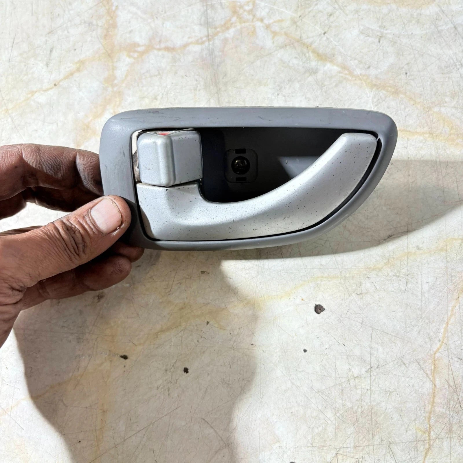 Handle Door Handle Shell Door Inner Left Rear for Hyundai Terracan 04-06