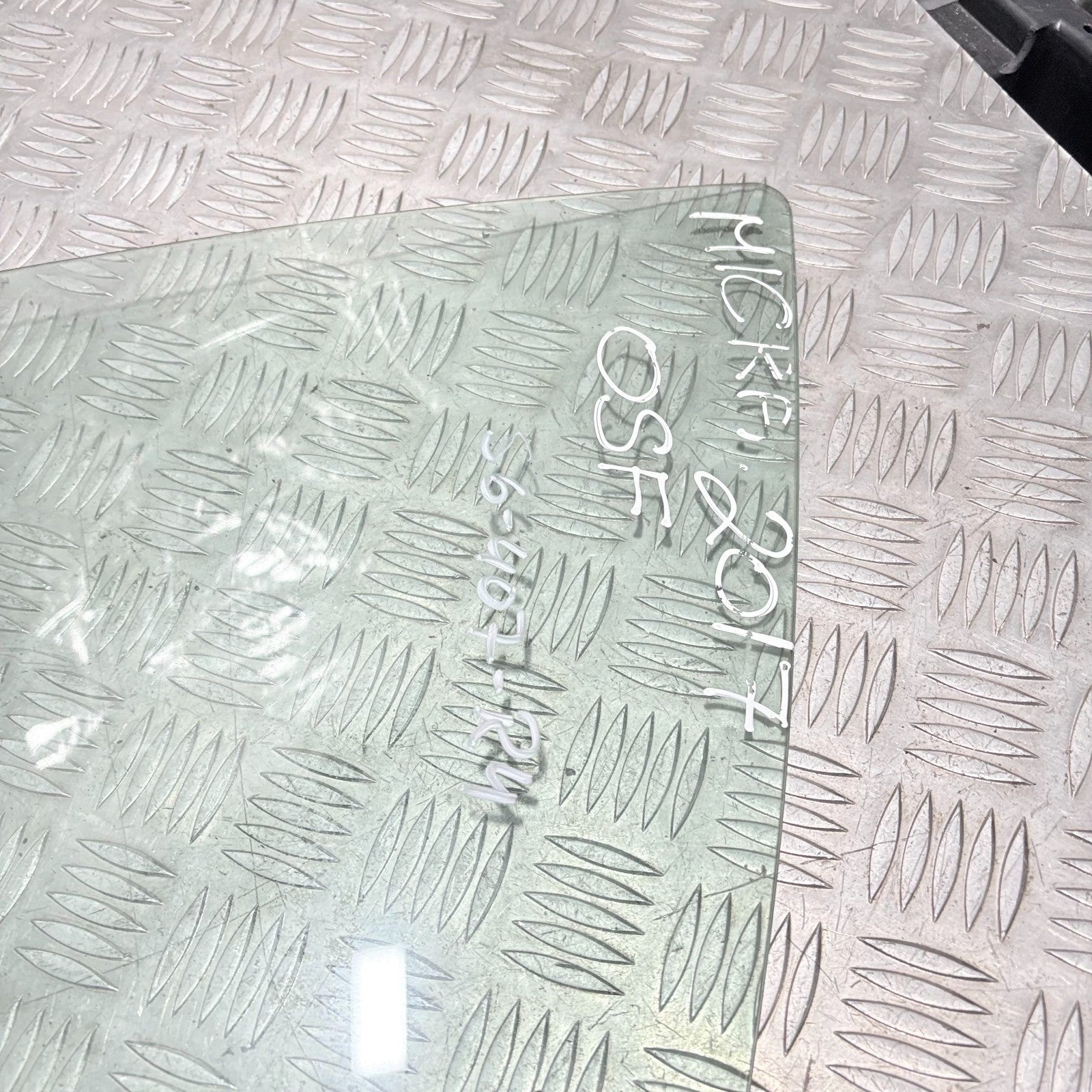 2017 NISSAN MICRA Right Driver Side Front Door Window Glass