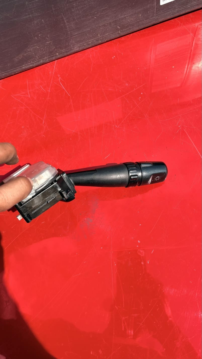 Steering Column Switch Left NTY Fits HYUNDAI Accent II 2006 93420-25110