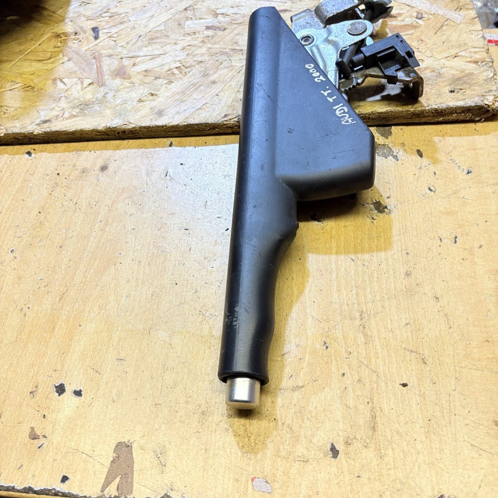 AUDI TT MK1 8N 1998-2006 COUPE HANDBRAKE LEVER & RELEASE BUTTON