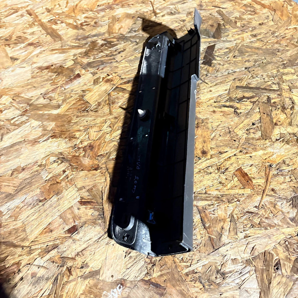 Chevrolet Captiva 2006-2011 LH Front Door Sill Scuff/Kick Plate Trim 96630458