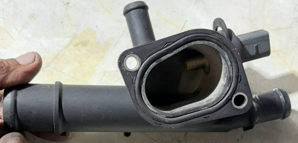 Coolant Hose Flange 038121132D Fits Audi A3, A4, TT, VW Golf Thermostat Housing