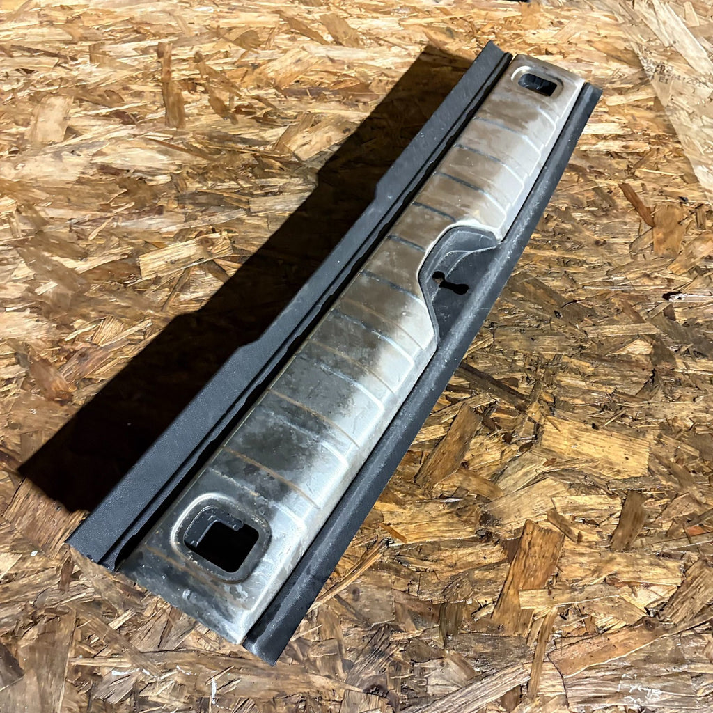 Peugeot 2008 Mk1 GT Boot Lock Trim Tailgate Handle 2013-2019