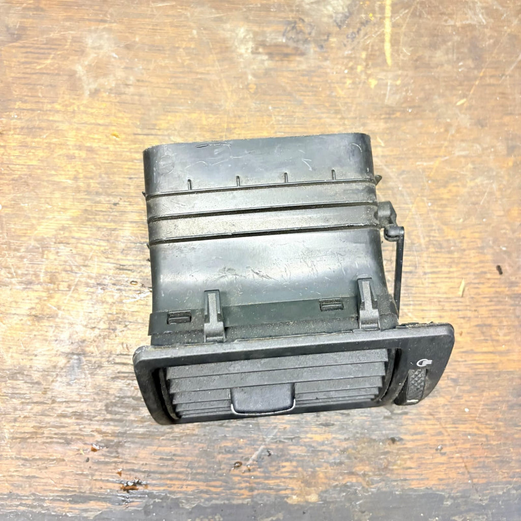 Toyota Corolla E120 E130 2004 front dash center air vent grill 8222
