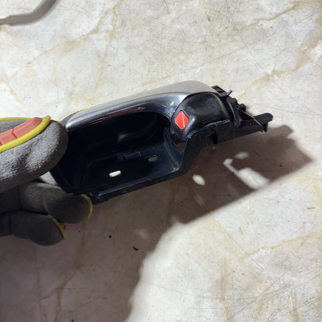 Toyota Prius Mk2 2004-2009Z Left Passenger Nearside Front Inner Door Handle