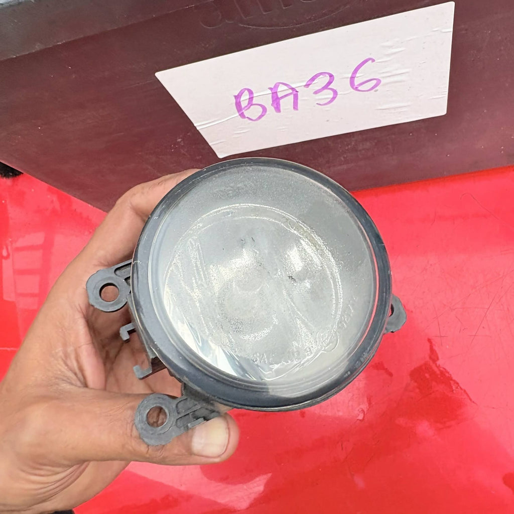 FORD FIESTA O/S DRIVER SIDE FRONT FOG LIGHT 89210094 VALEO 2005
