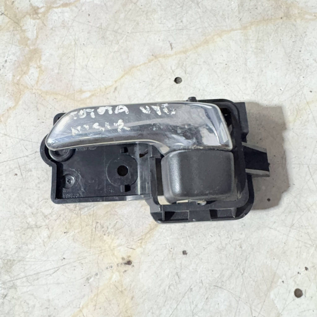 Nissan X-Trail T30 Front Left Passenger Interior Door Handle (Inner) 2001-2007 D