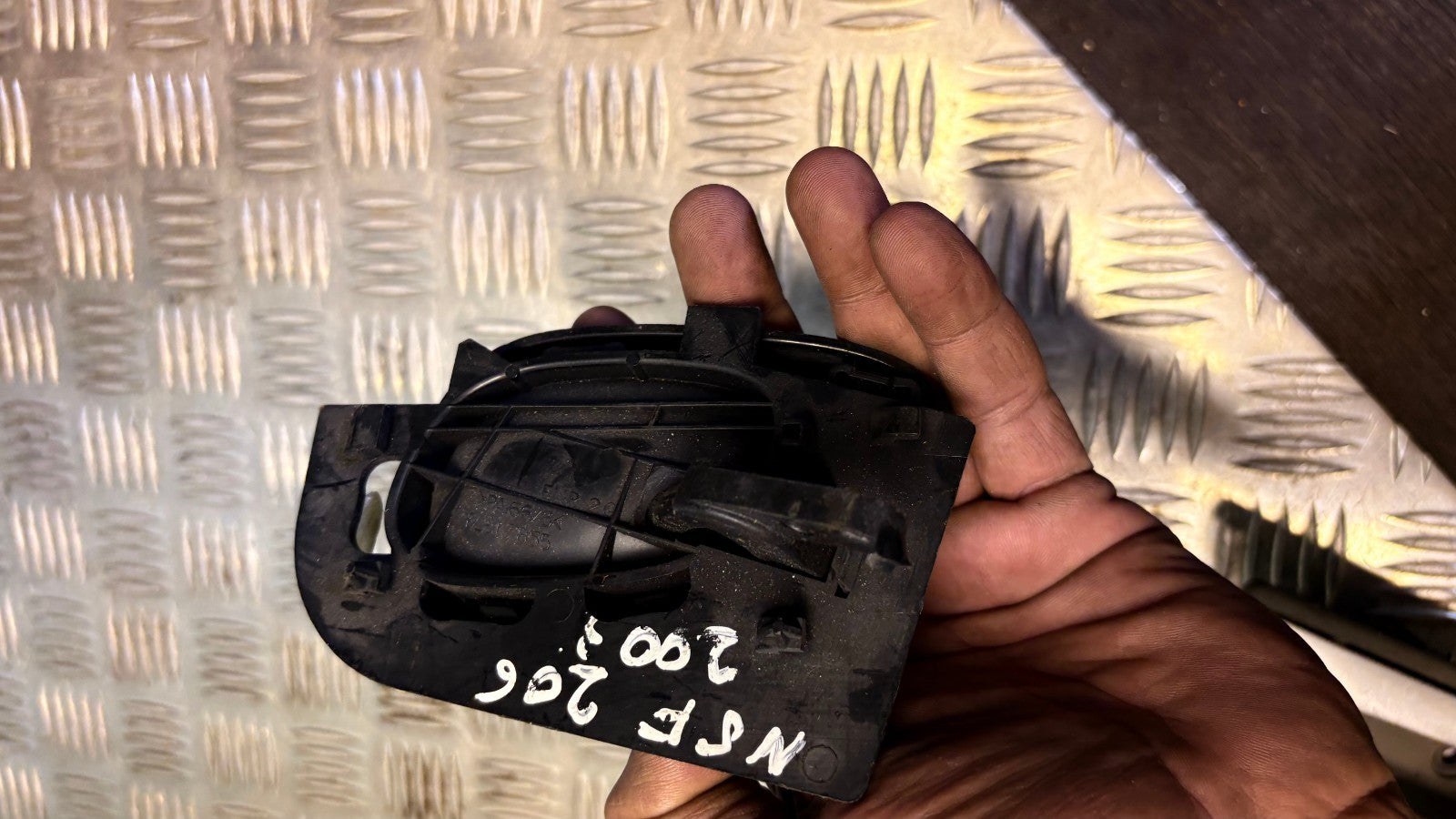 PEUGEOT 206 1998-2009 DOOR HANDLE-INTERIOR (FRONT PASSENGER SIDE)