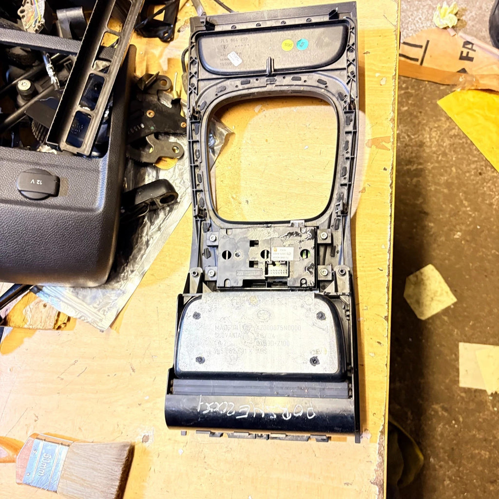 PORSCHE CAYENNE 957 MK1 CENTRE CONSOLE TRIM 2009 7L51862531