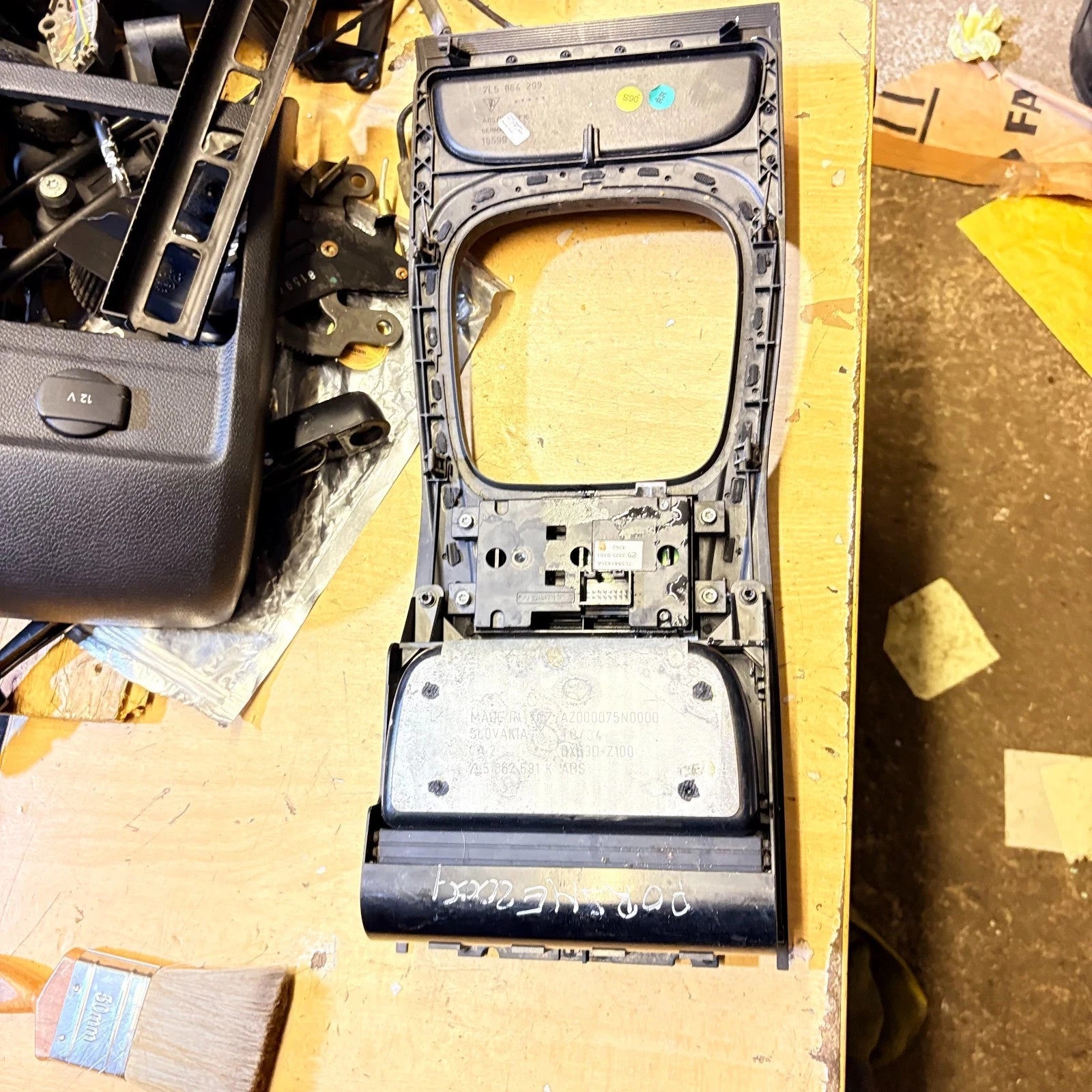 PORSCHE CAYENNE 957 MK1 CENTRE CONSOLE TRIM 2009 7L51862531