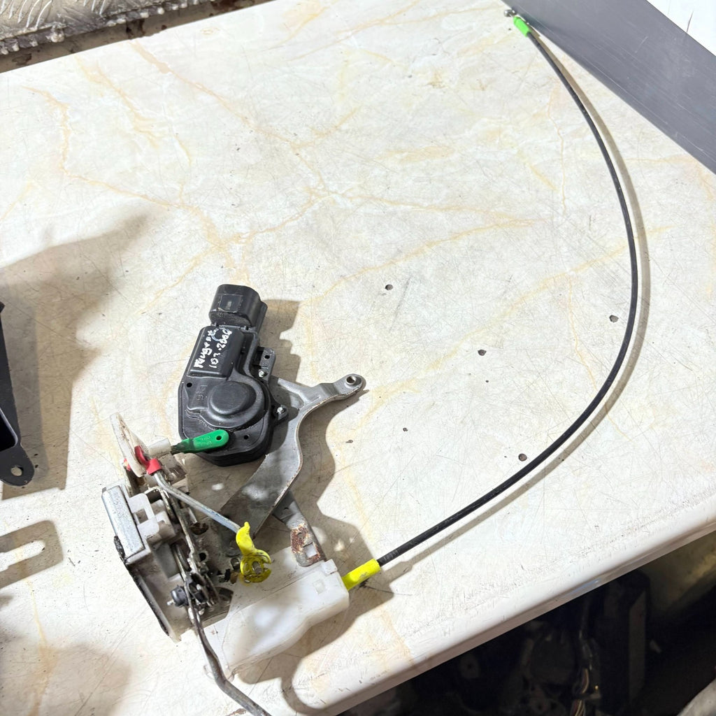 Peugeot 2006 Front Left Door Lock Mechanism