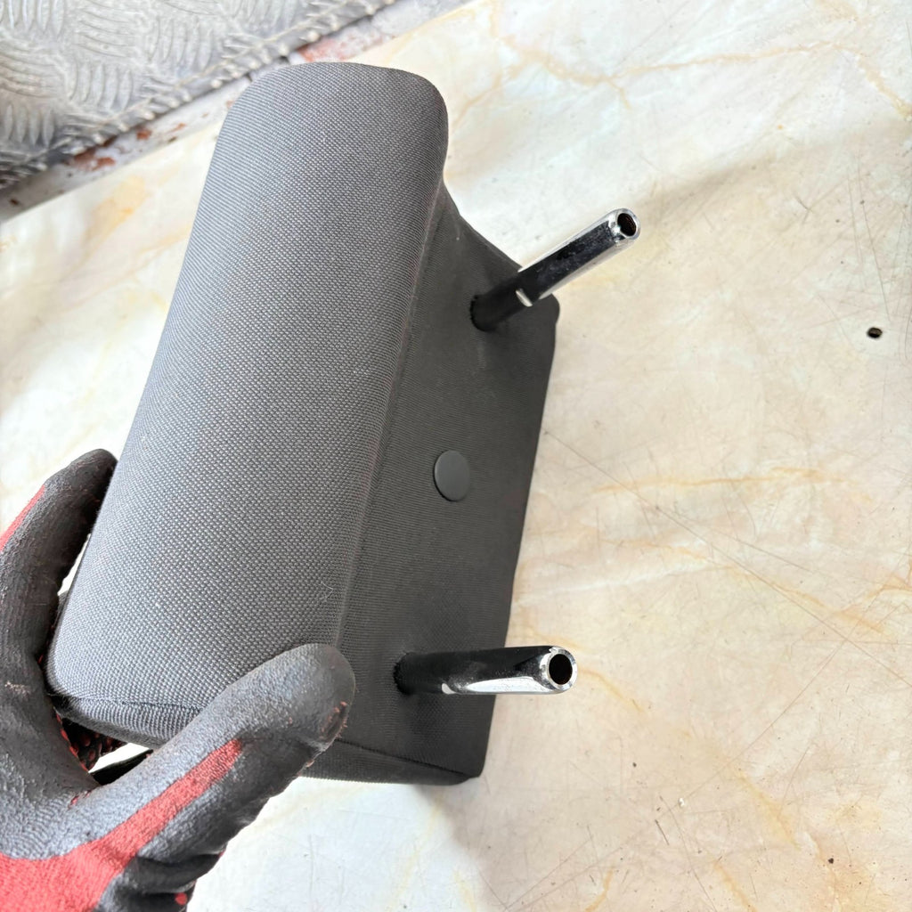 Audi A3 8P Mk2 Rear Centre Middle Headrest/Head Rest Rear Seat 2008