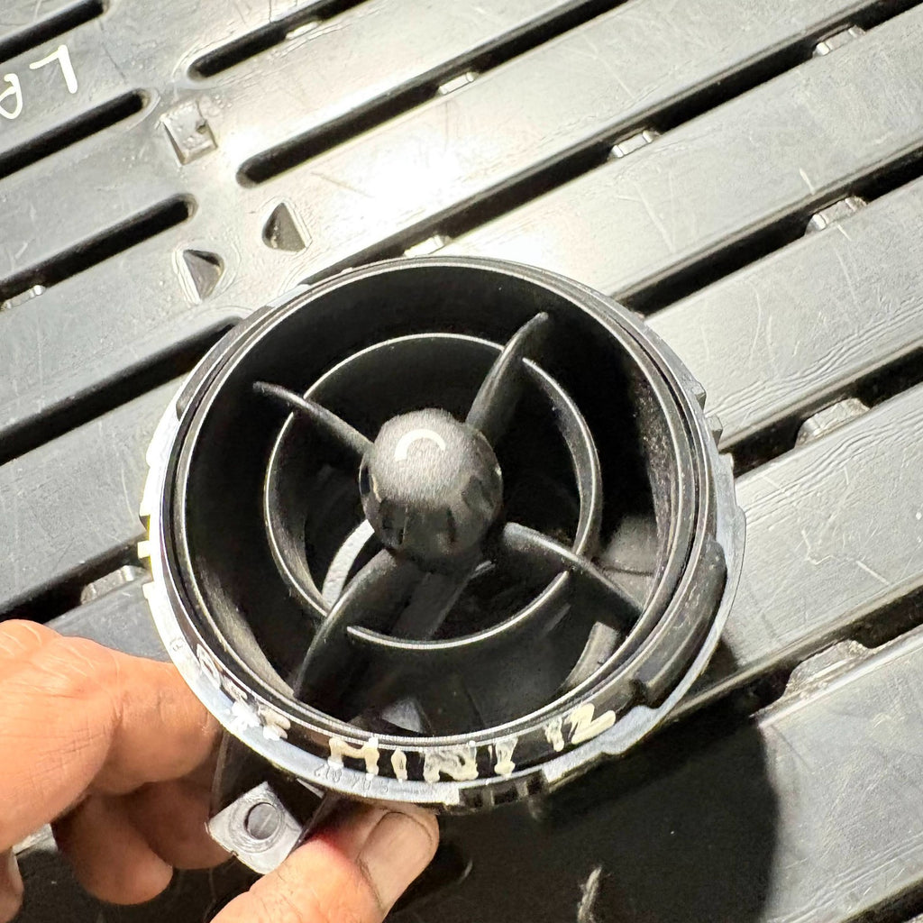 MINI 2012 AIR VENT DASH GRILLE FRONT RIGHT DRIVER SIDE 9254-01200 005