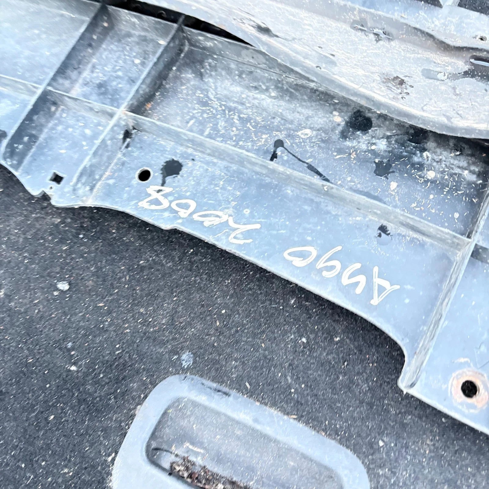 TOYOTA AYGO UNDER TRAY GUARD FRONT BUMPER COVER TRIM PANEL 2005-2014 52618-0H010