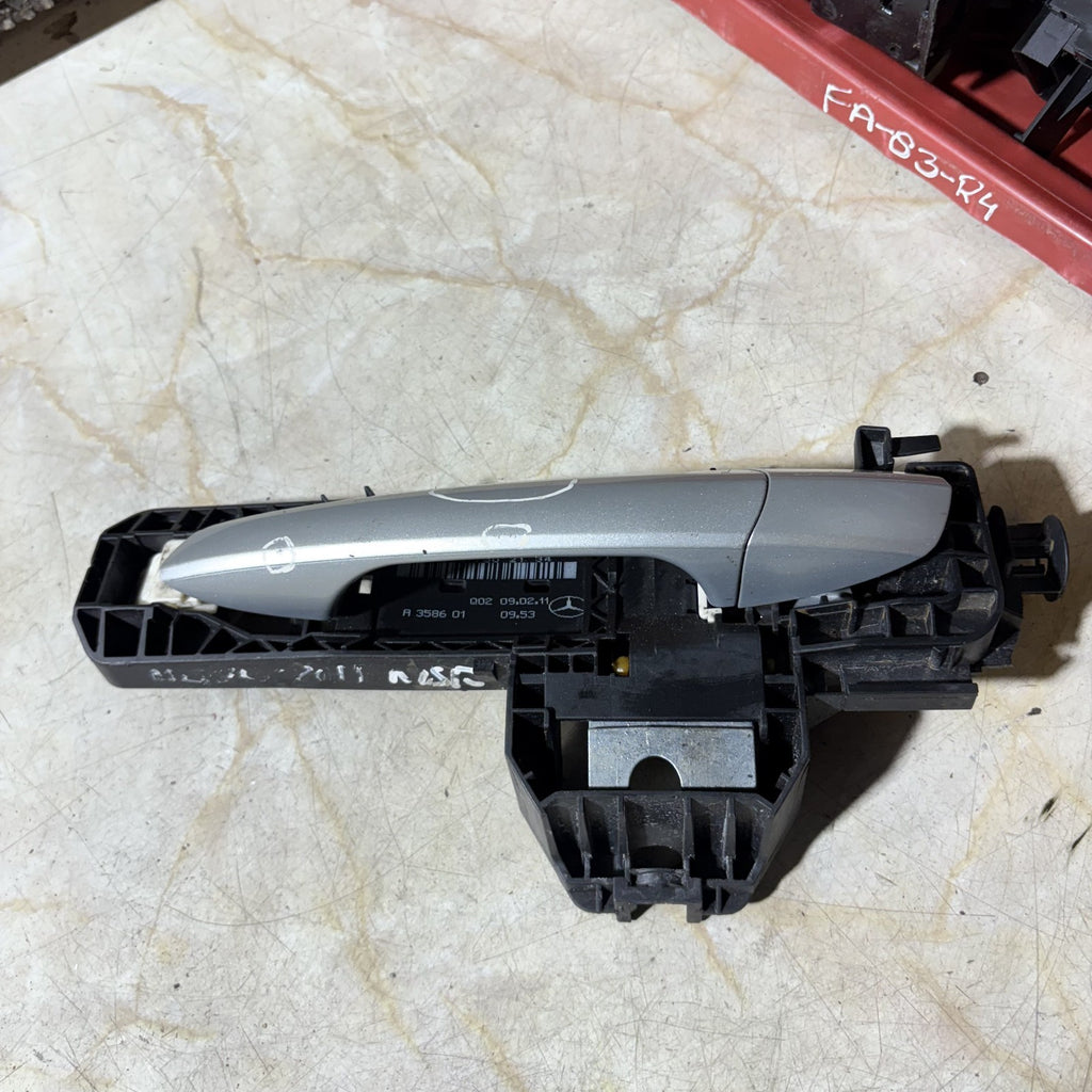 Mercedes E-Class W212 W176 W204 W246 CLA GLA Left Door Handle A358601
