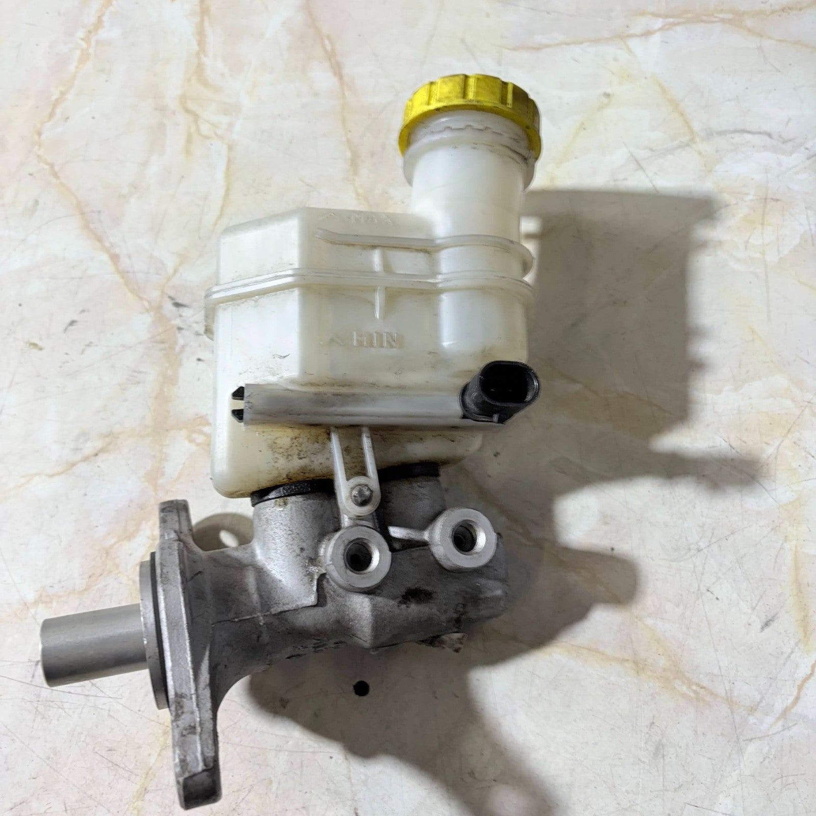 FIAT 500 BRAKE MASTER CYLINDER 32069666 HATCHBACK 2013