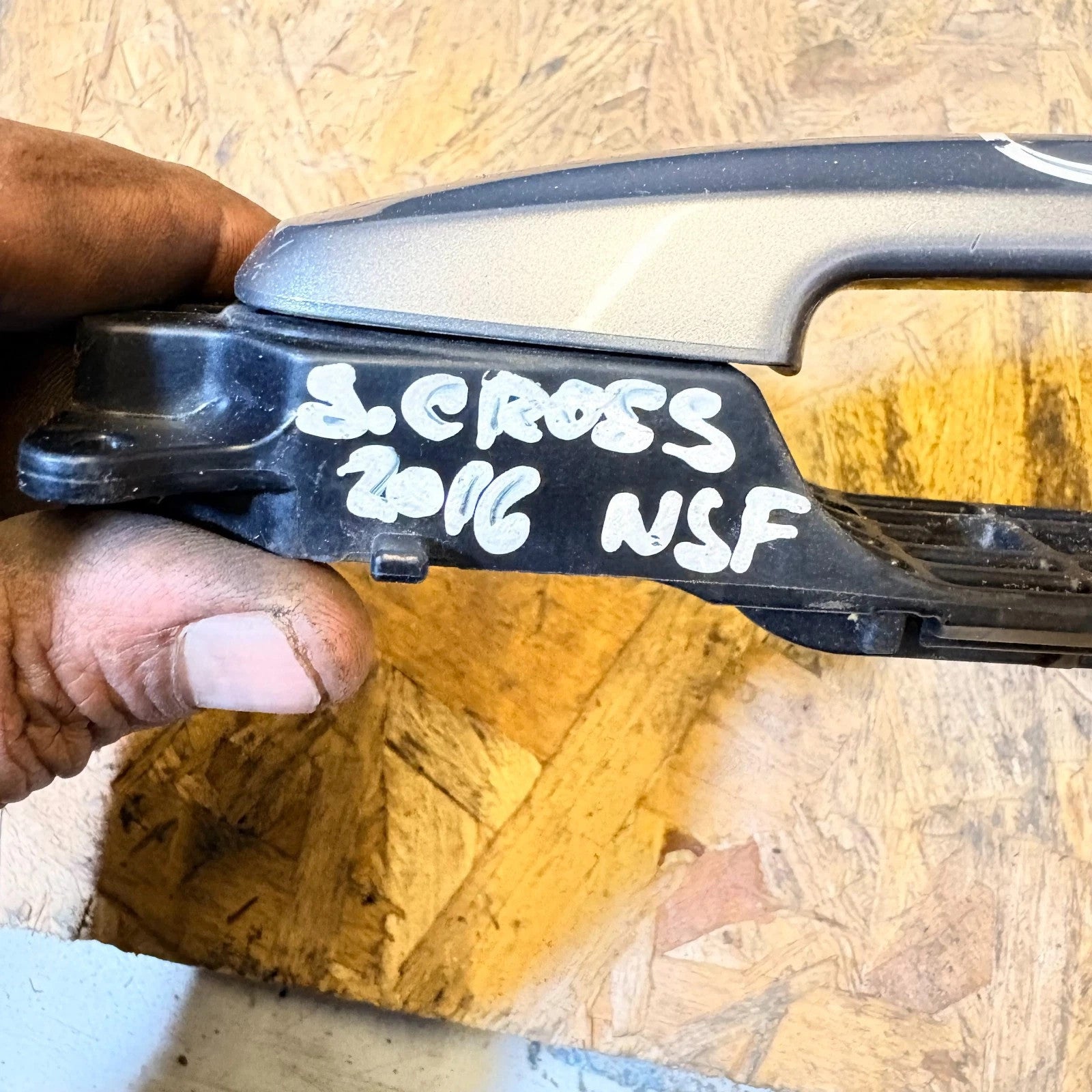 SUZUKI SX4 S-CROSS / S-CROSS 2016-2021 N/S FRONT OUTER DOOR HANDLE SILVER