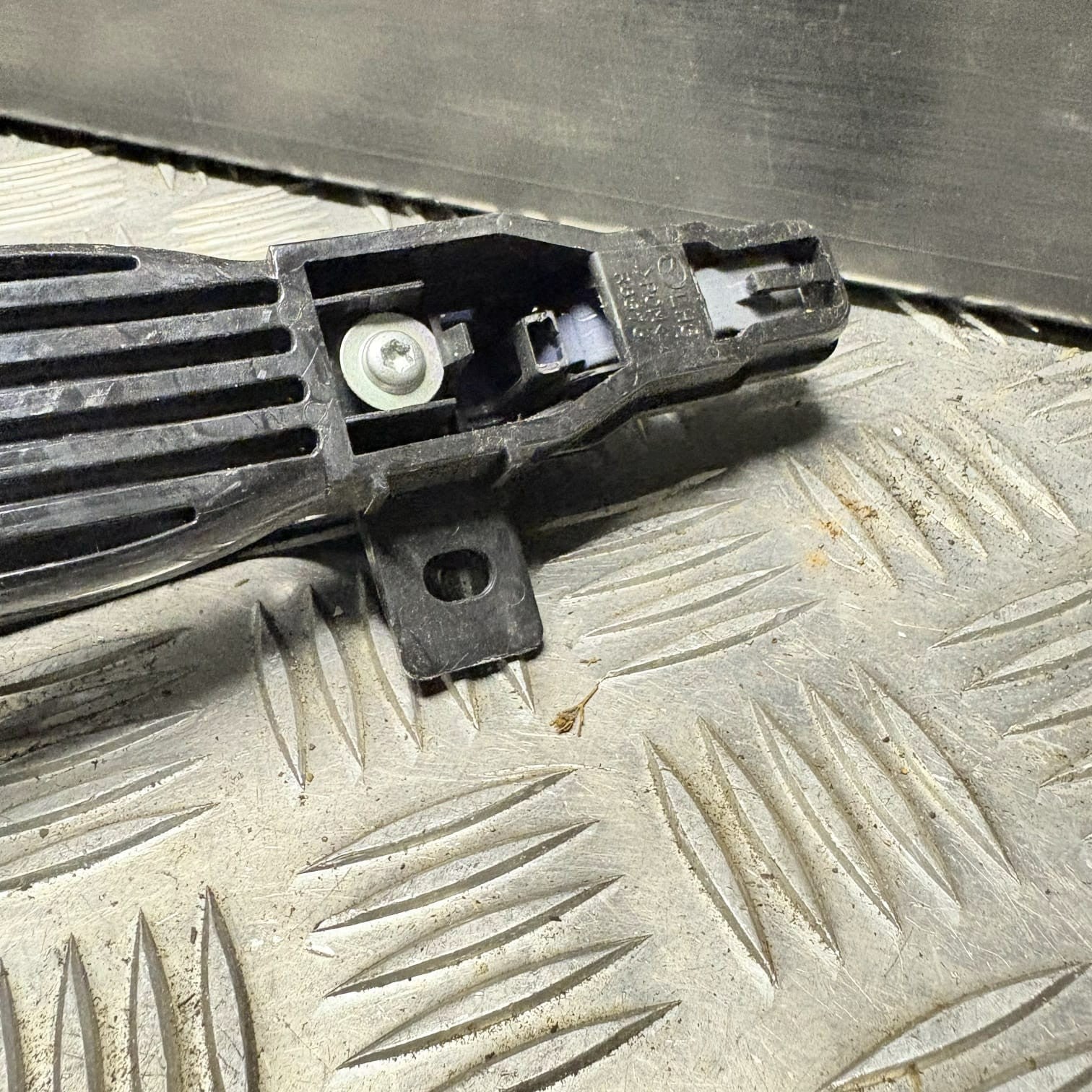 Mazda 2 MK2 Front Left Exterior Door Handle 2007-2014