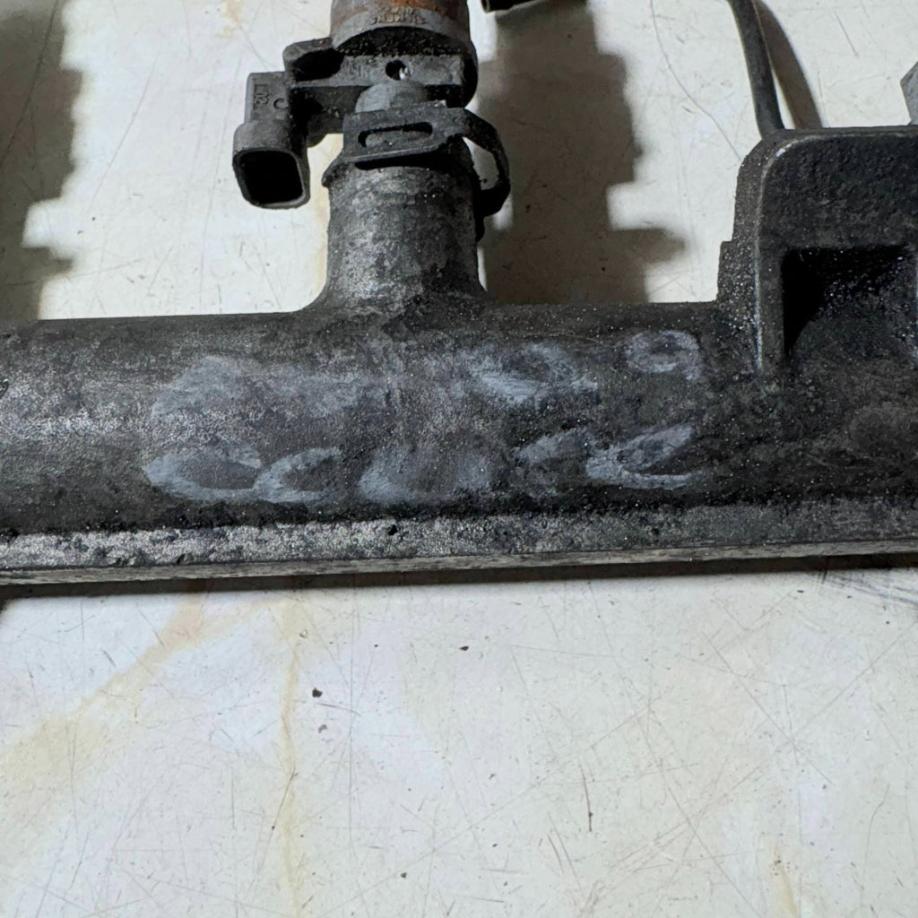 Fuel Rail & Injectors for Hyundai Coupe