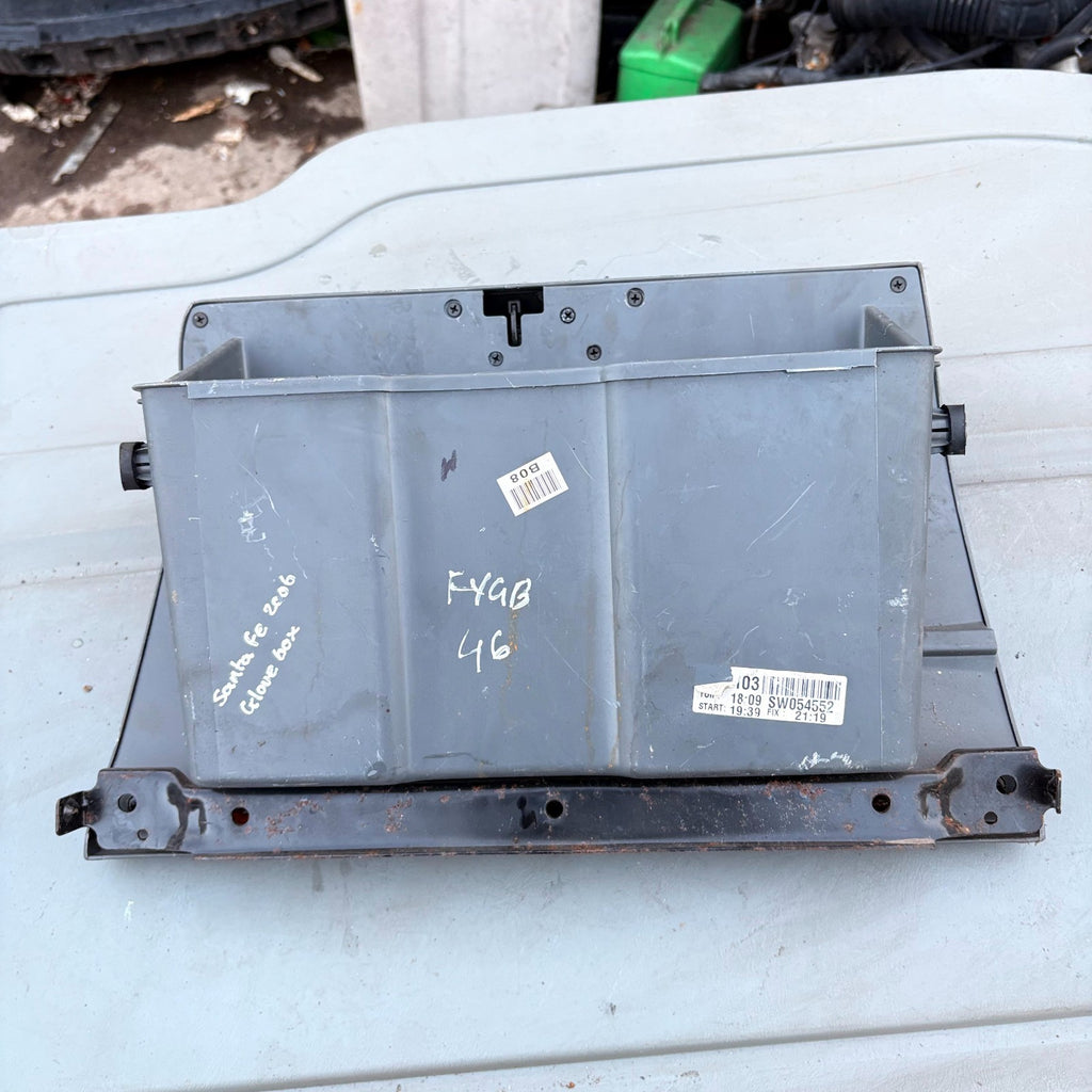 Hyundai Santa Fe Mk1 SM 2005-2006 Grey Glove Box Dashboard Storage Compartment