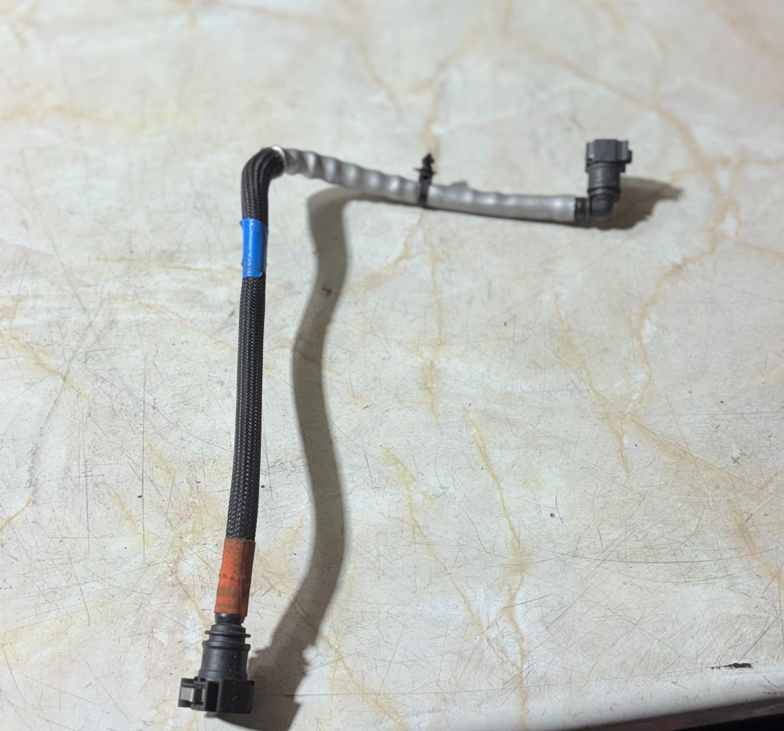 JAGUAR LAND ROVER FUEL PIPE RETURN LINE UNIT