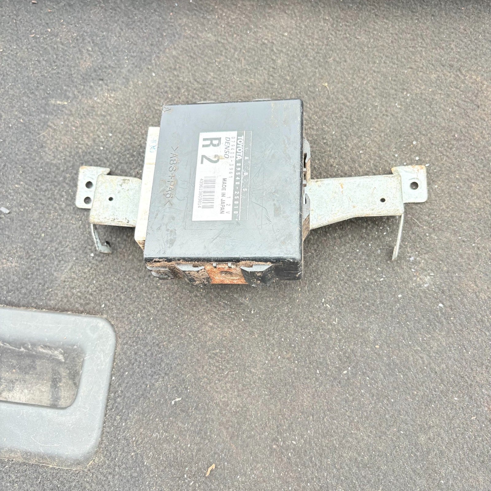 2005 TOYOTA DYNA 300 ABS Control Unit 89540-25010