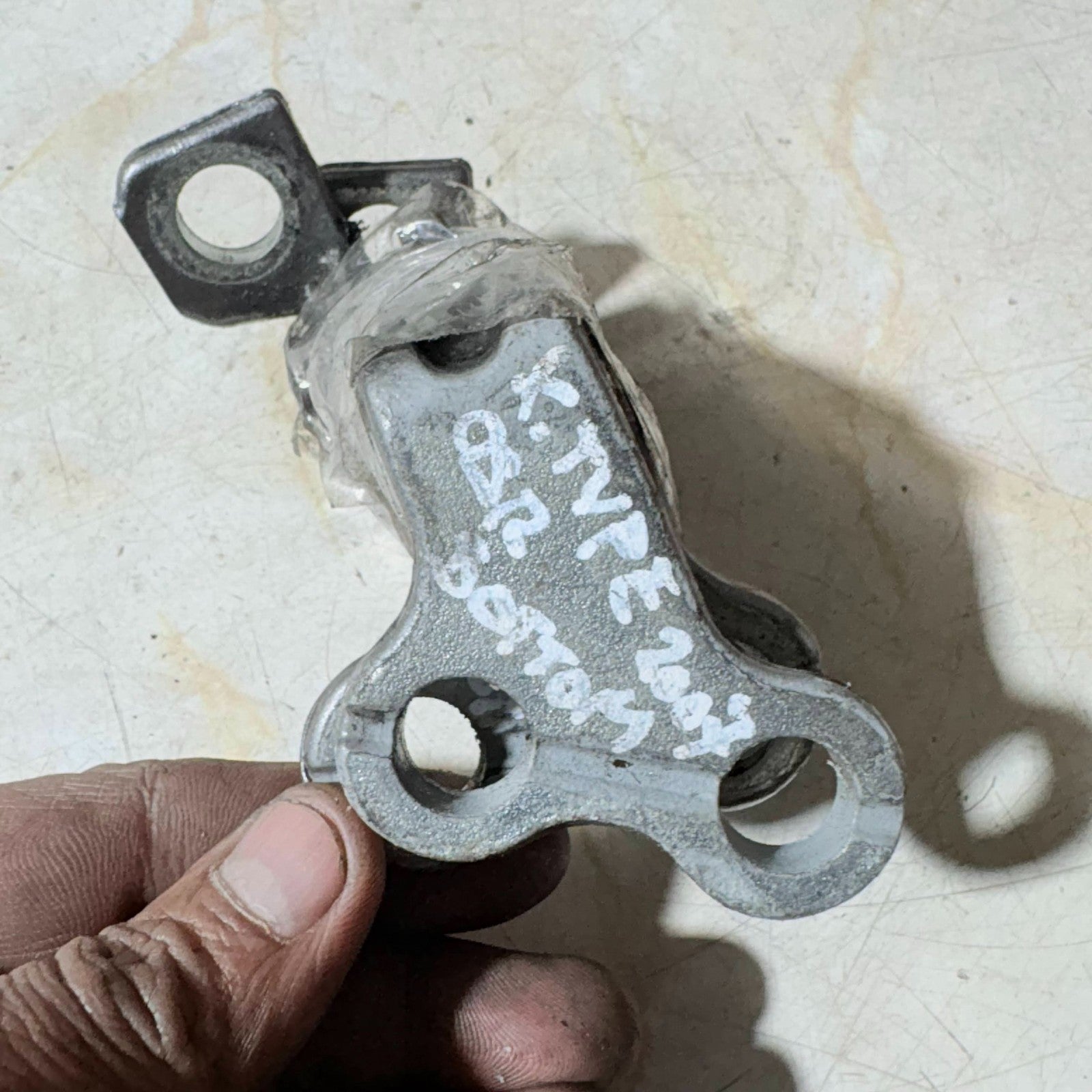 JAGUAR X-TYPE 2001-2009 DOOR HINGES REAR RIGHT DRIVERS SIDE